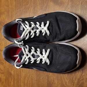 Women's Nike Revolution 3